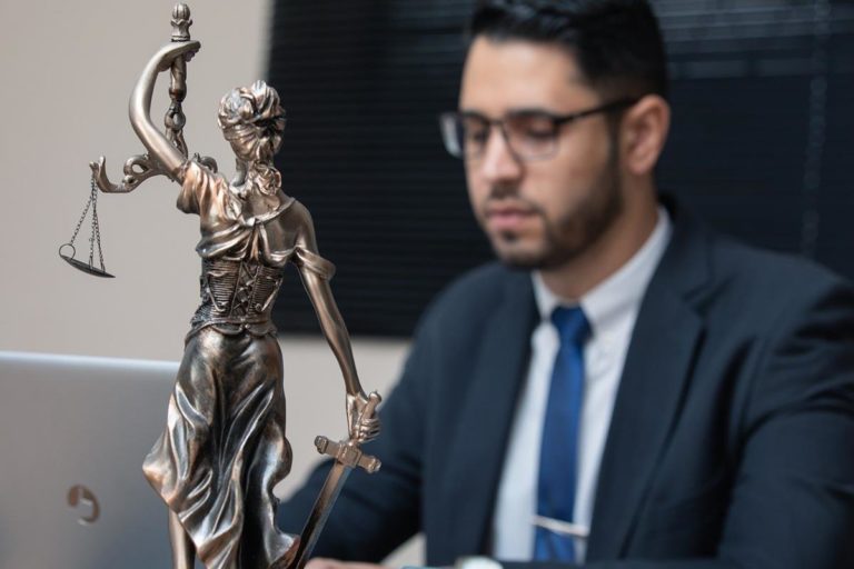 Na czym polega praca adwokata?